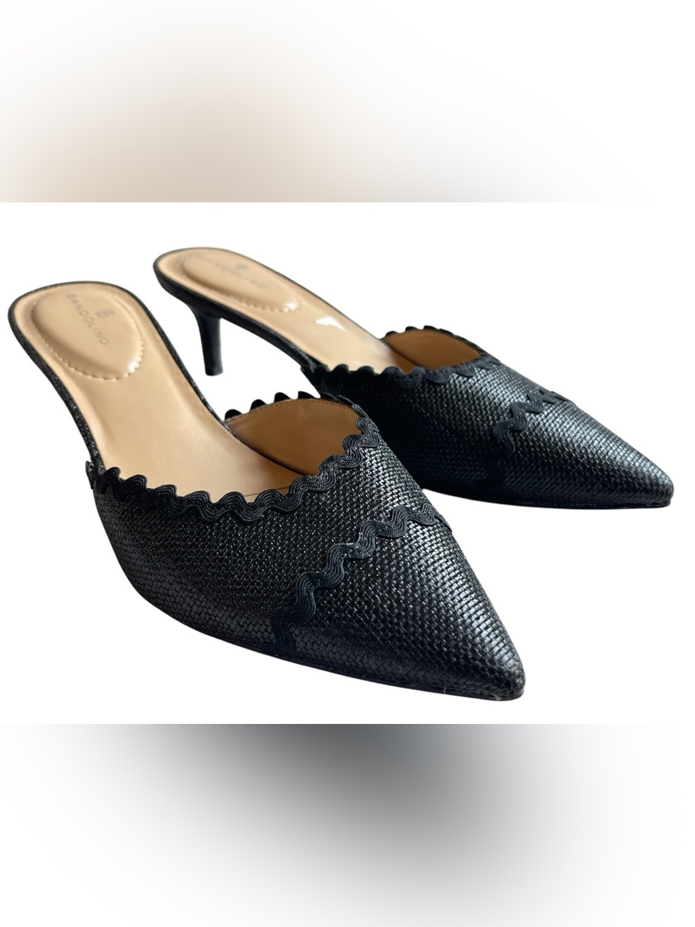Bandolino MyMy Scalloped Kitten Heel Pump NWOT